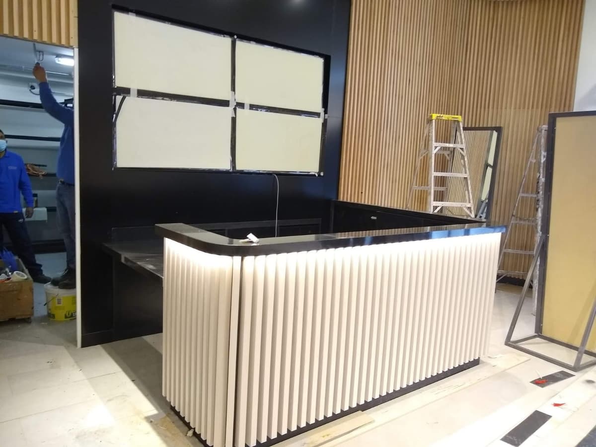 Mostrador de Recepción Iluminado